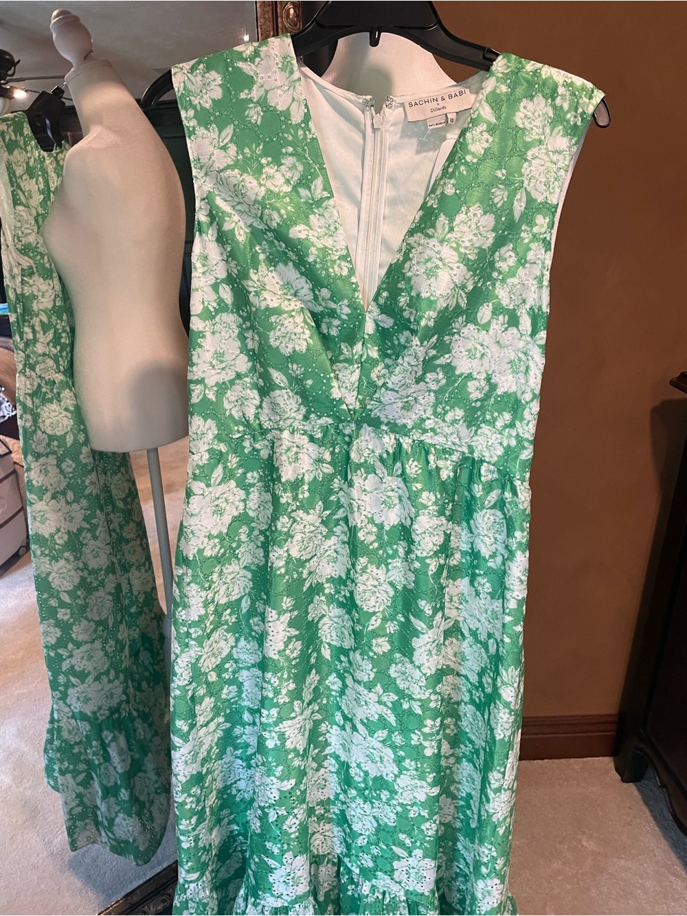 Sachin + Babi White Floral Green V-Neck Midi Dress